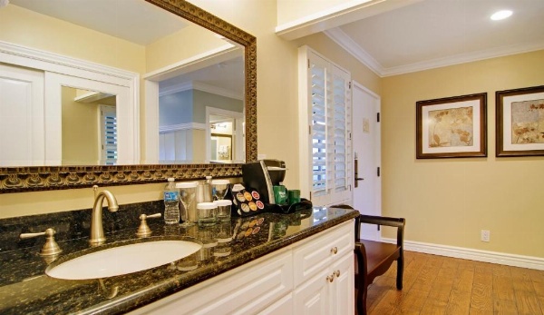 Wayside Inn image 15